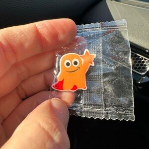 Amazon Star Peccy Pin